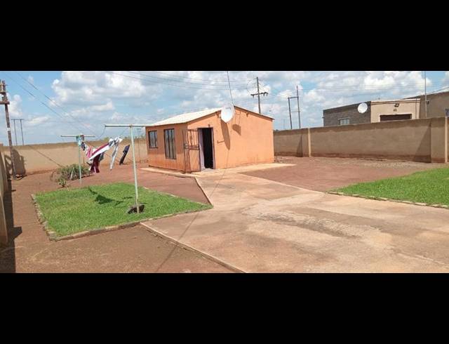 1 BEDROOM HOUSE FOR SALE IN BEVERLEY HILLS